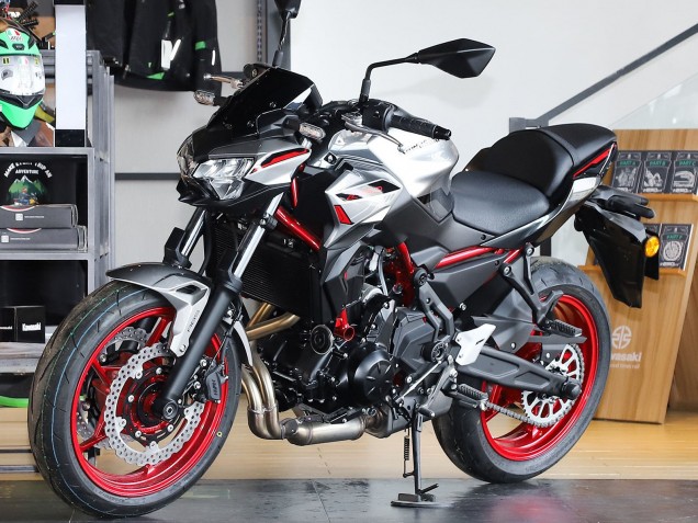 2020-2023 Kawasaki Ninja Z650 Motorcycle Fairings - Black Silver Red UK